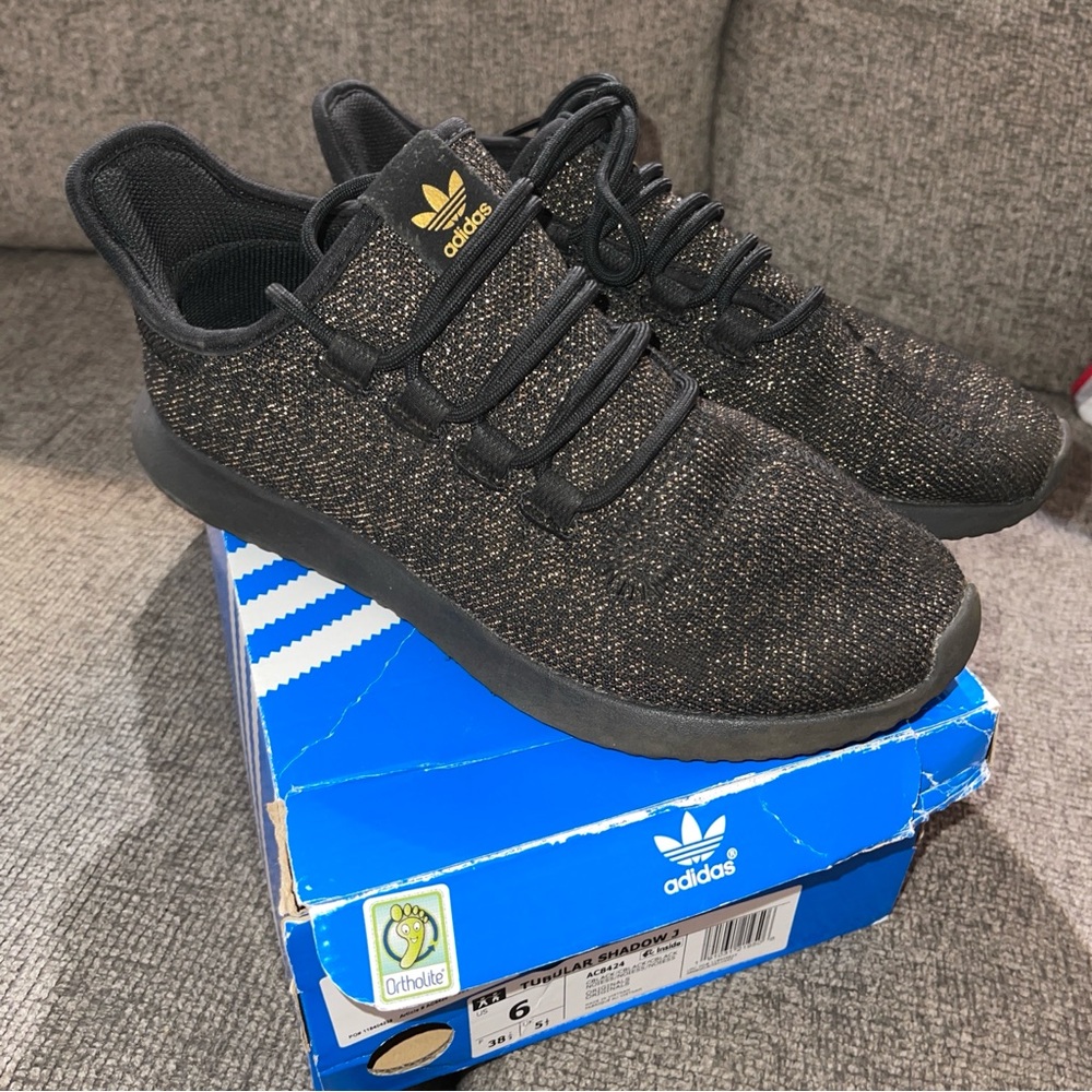 ADIDAS TUBULAR SHADOW KIDS 6 WOMEN 7.5 Black Gold Shoes - Picture 3 of 9